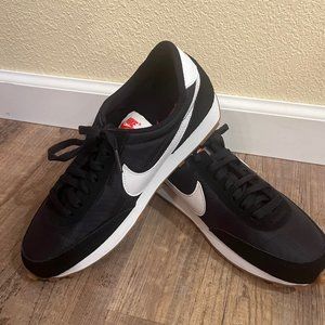 Women’s Nike Daybreak Sneakers Size 7.5